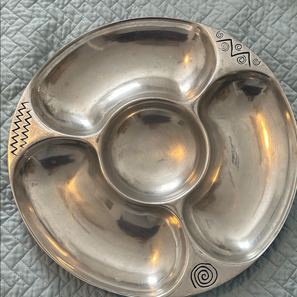 The Wilton Company pewter serving platter almost 14”diameter good condition